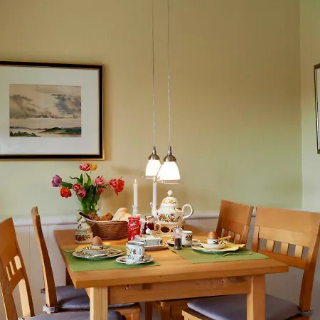 Friedeburg Apartment *