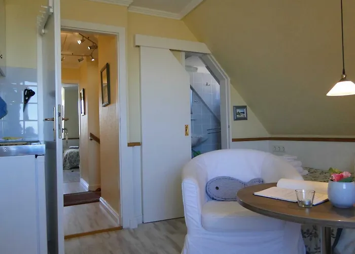 Апартаменты Gaestehaus Friedeburg Sylt